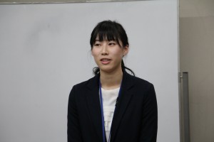 挨拶をする藤井さん