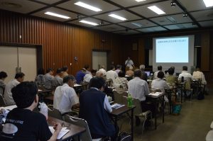 浜野学芸員の講義の様子