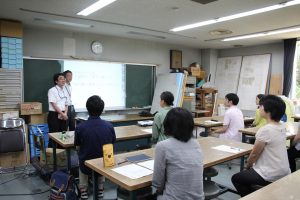 澤村館長の挨拶の様子