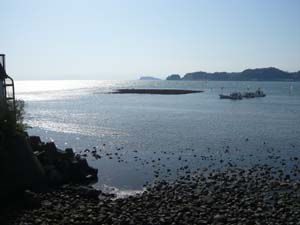 潮が満ち島となった和賀江島