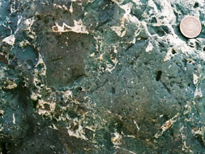 玄武岩質火山角礫岩