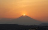 平塚市役所本庁舎から撮影されたダイヤモンド富士