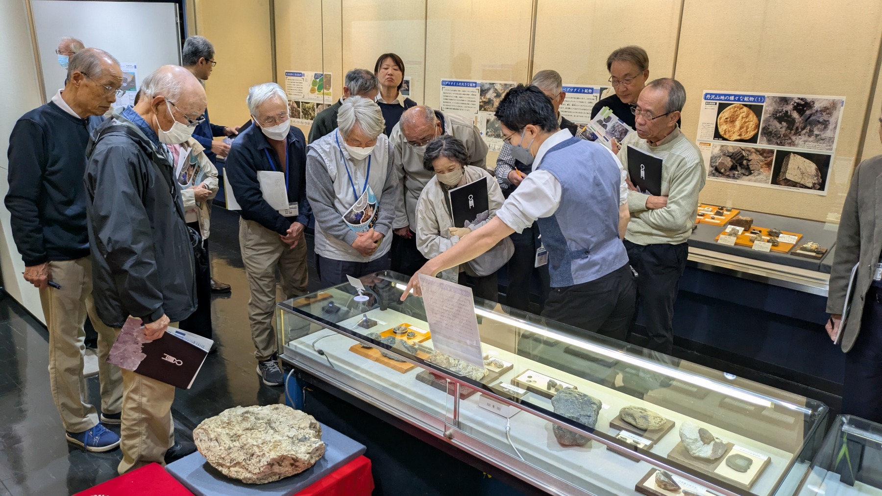 写真：みなさん熱心です