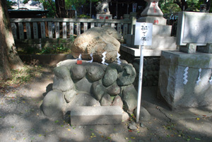 国府津菅原神社の撫で牛