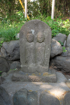 北町の寛政元年（1789）造の双体道祖神