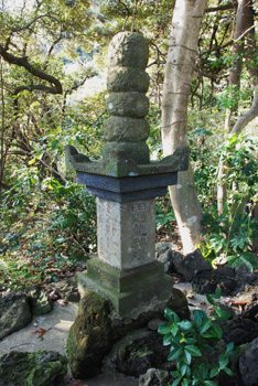 霊光寺の田邊龍神塔