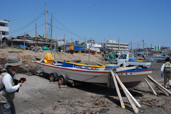 <B>由比ヶ浜の漁船</B>