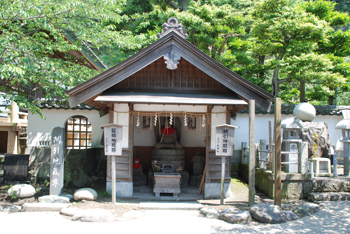 光明寺の地蔵堂