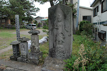 神明社の庚申塔