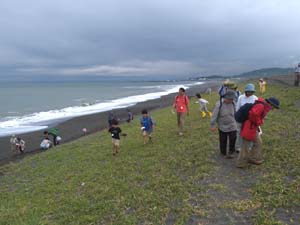 袖ヶ浜を東へ