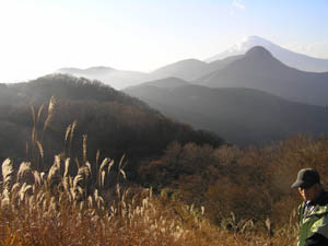 富士の下に金時山