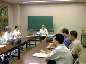 展示解説書の説明