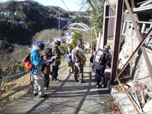 相模川の段丘礫層を観察する