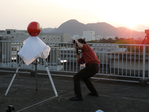 夕陽のだるま撮影