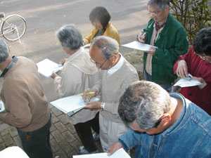 地質調査会で地図作りの実習