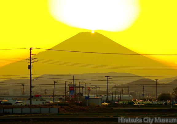 ダイヤモンド富士2020.03.25平塚市北豊田2（撮影　剱持瑞穂）