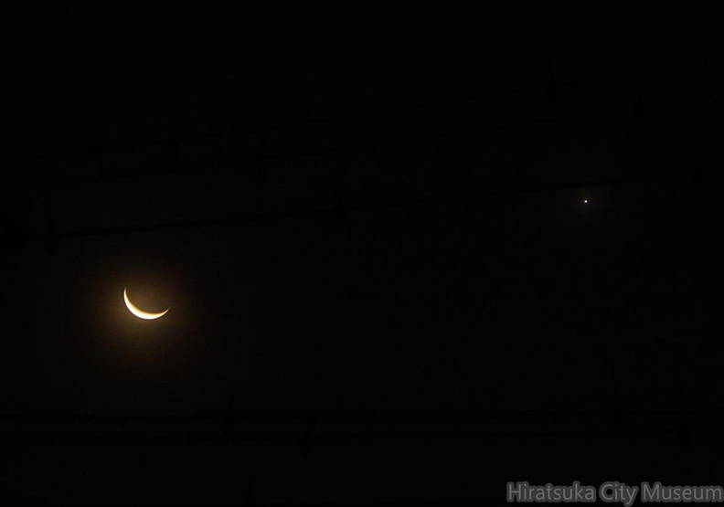 11_月と金星2020.08.16市内長持（撮影　剱持瑞穂）.jpg
