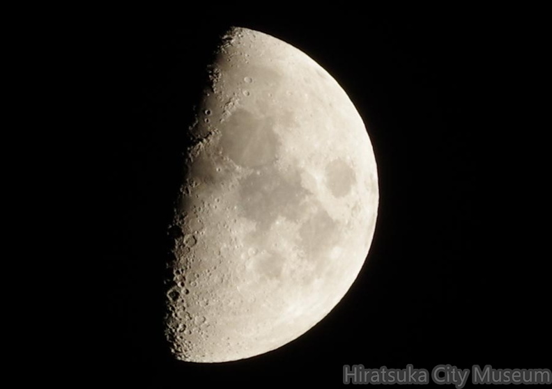 7.3日の月20201024平塚(撮影　剱持瑞穂）.jpg