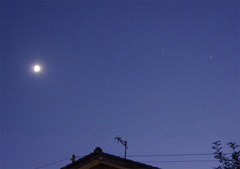 月・土星・木星20201024平塚(撮影　剱持瑞穂）