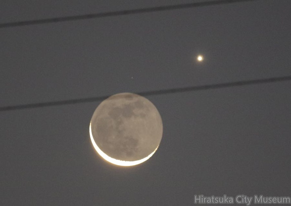 月と金星20201213市内長持（撮影　剱持瑞穂）