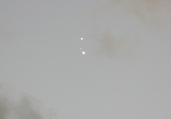薄雲を通して土星・木星と衛星20201220市内長持（撮影　剱持瑞穂）