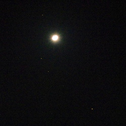 月と火星（撮影　剱持瑞穂）