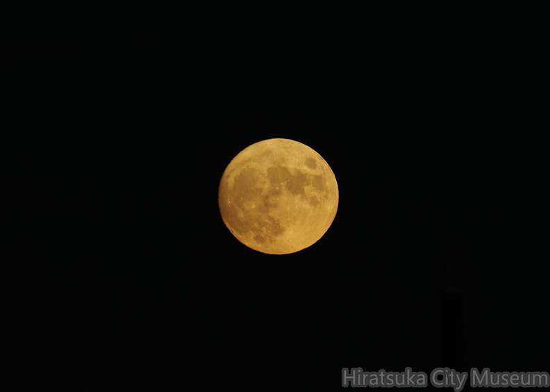 満月前日昇り始めた13.4日の月2021.09.20長持（撮影　剱持瑞穂）.jpg