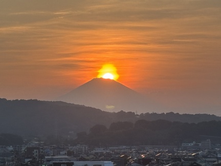 ダイヤモンド富士2025.09.09湘南大橋北（撮影　岩田国弘）