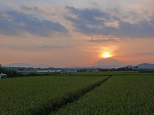 ダイアモンド富士平塚市寺田縄