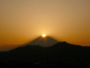 ダイアモンド富士平塚市岡崎